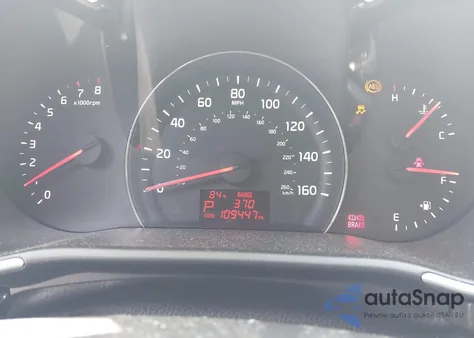 2015 Kia Sorento Lx z USA, uszkodzony, nr VIN 5XYKT4A64FG601053